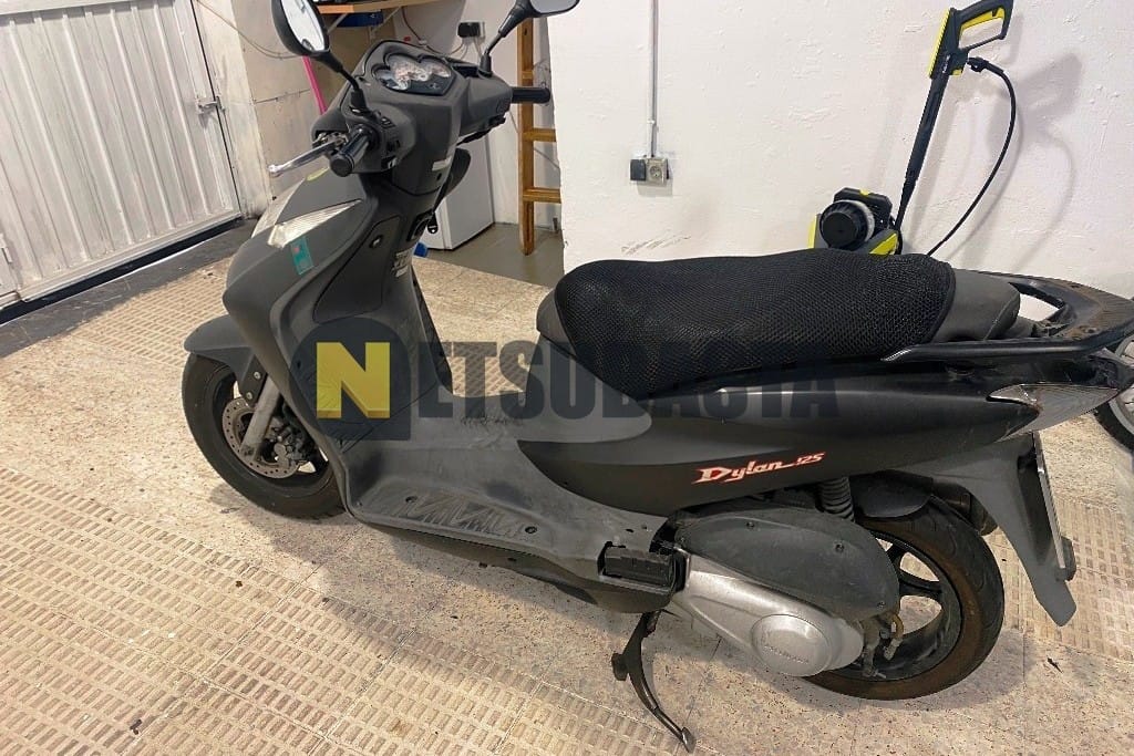 Subasta de Honda Dylan 125 2006