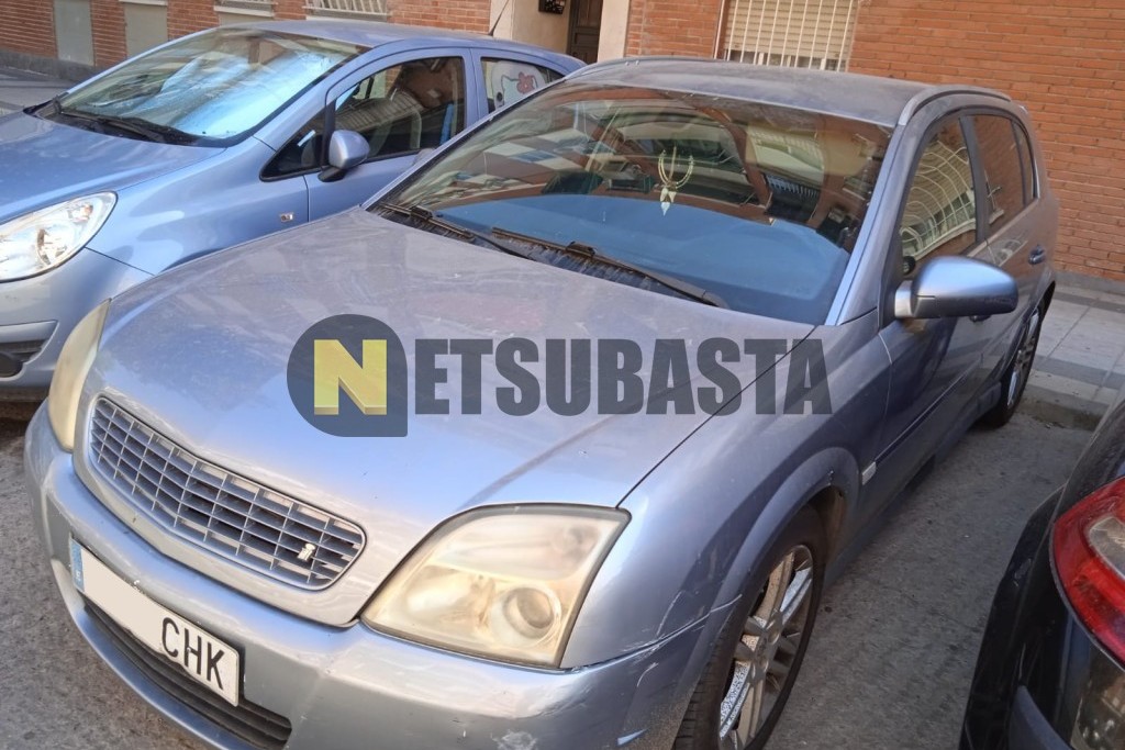 Opel Signum 2.2 dTi 2003