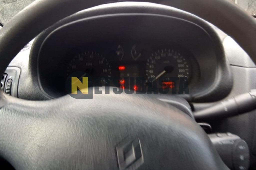 Renault Clio 1.9 D 1999