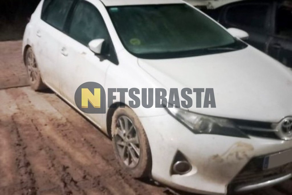 Toyota Auris 90D 2013