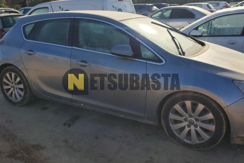 Opel Astra 1.7 CDTi 2012