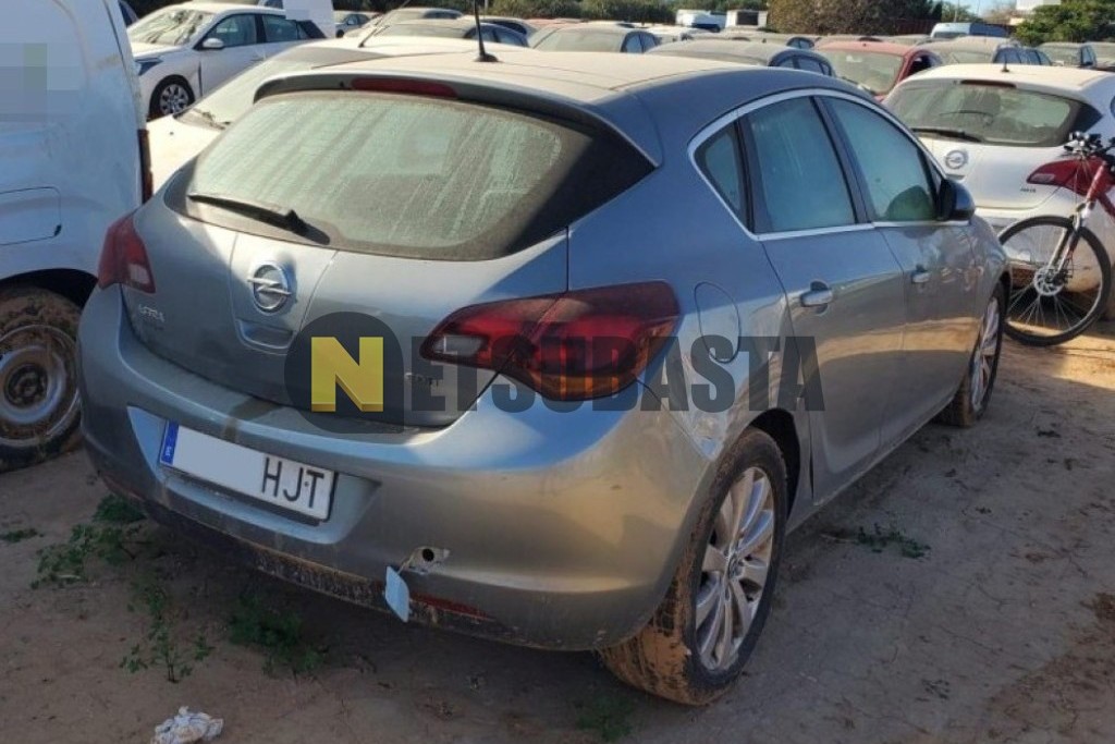 Opel Astra 1.7 CDTi 2012