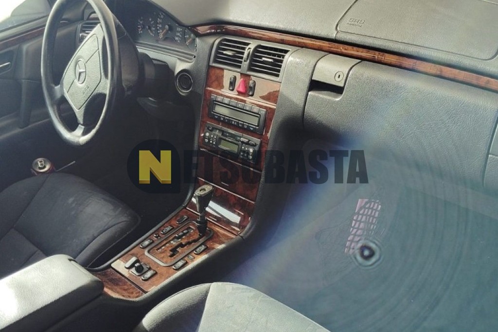 Mercedes-Benz E 300 TD Aut. 1998