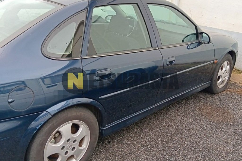 Opel Vectra 1.8 2000