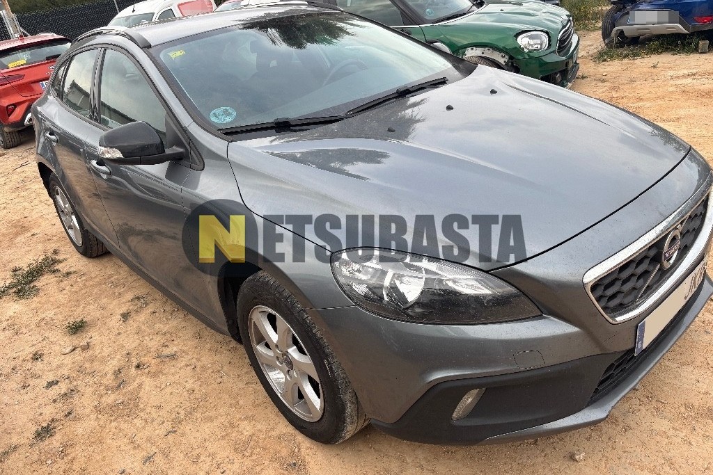 Volvo V40 D2 2015