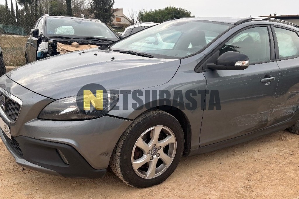 Volvo V40 D2 2015