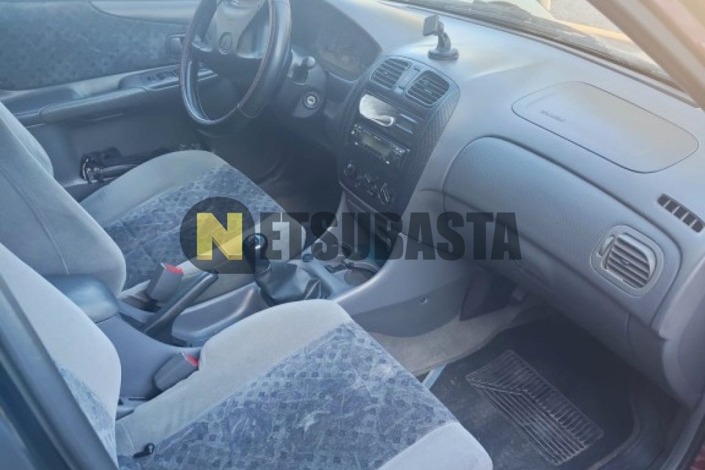 Mazda 323 Sedán 1.5 16V GLP 1998