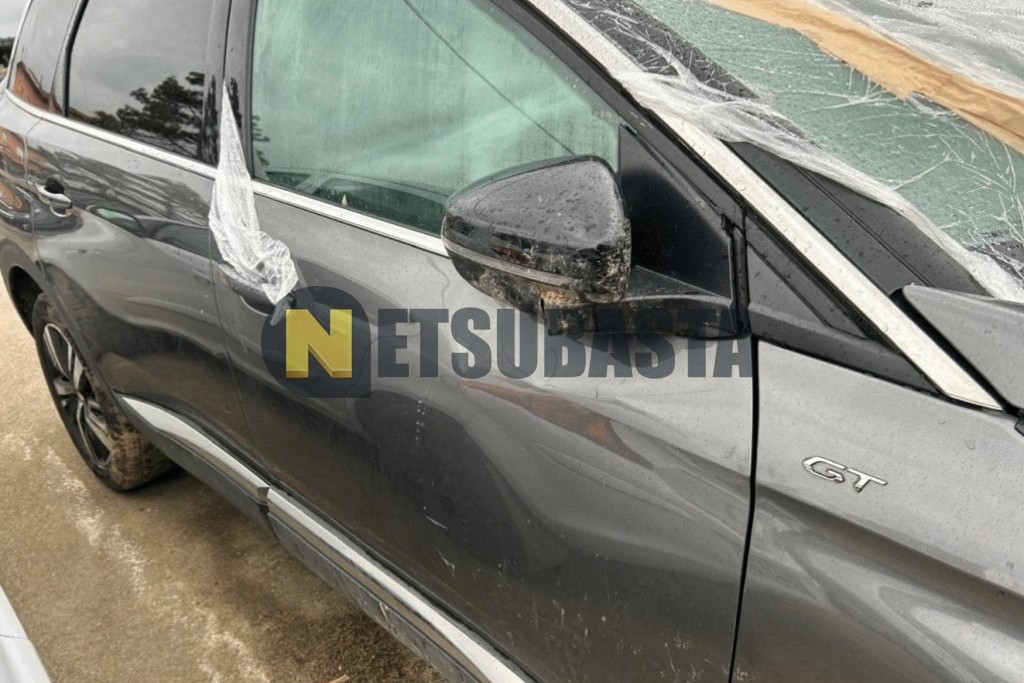 Peugeot 5008 1.5 BlueHDi EAT8 2021