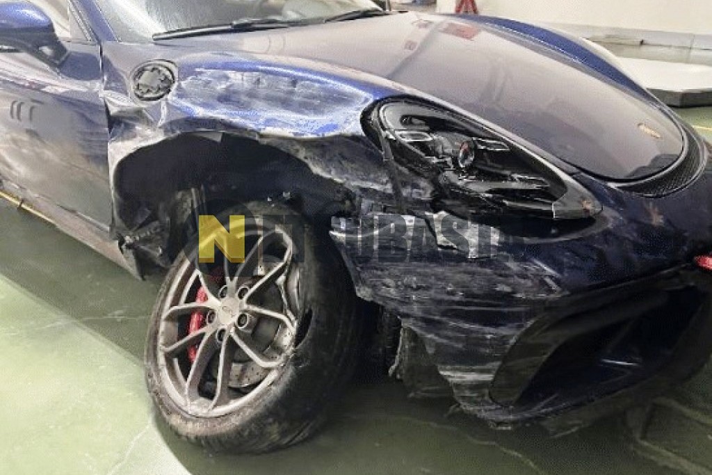 Porsche 718 Cayman GT4 PDK 2021