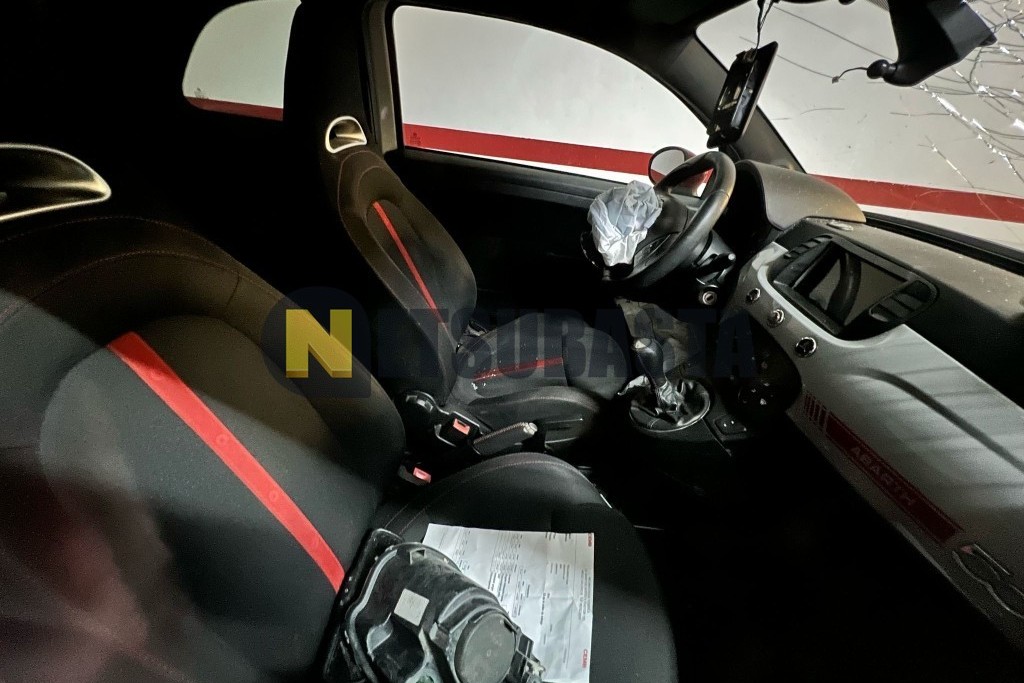 Abarth 500 1.4 T-JET 2012