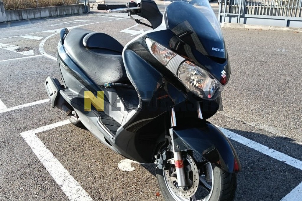 Suzuki BURGMAN 200 2010