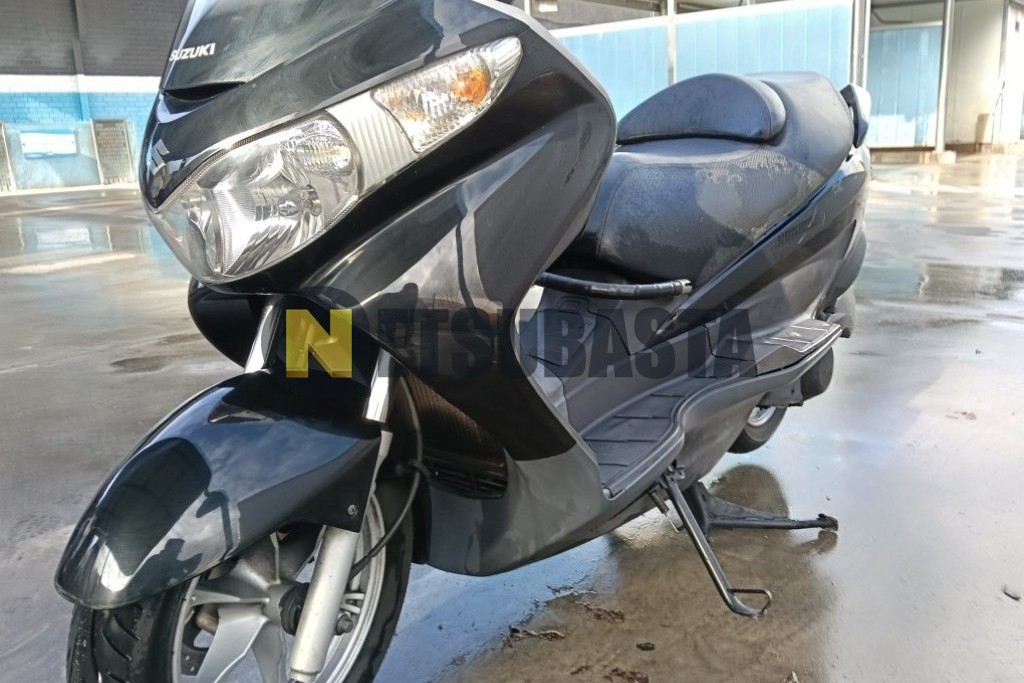 Suzuki BURGMAN 200 2010