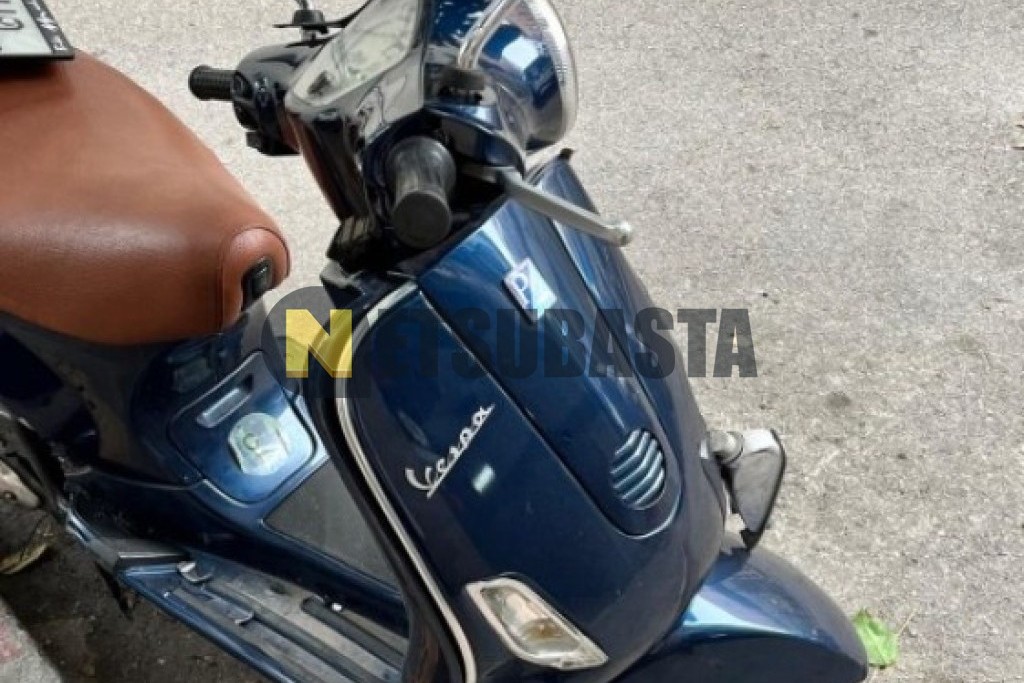 Vespa LXV 125 2008