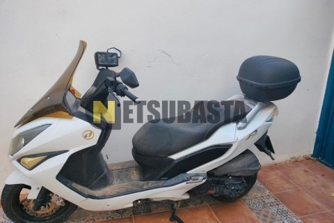 Suzuki AN 250 Burgman 2001