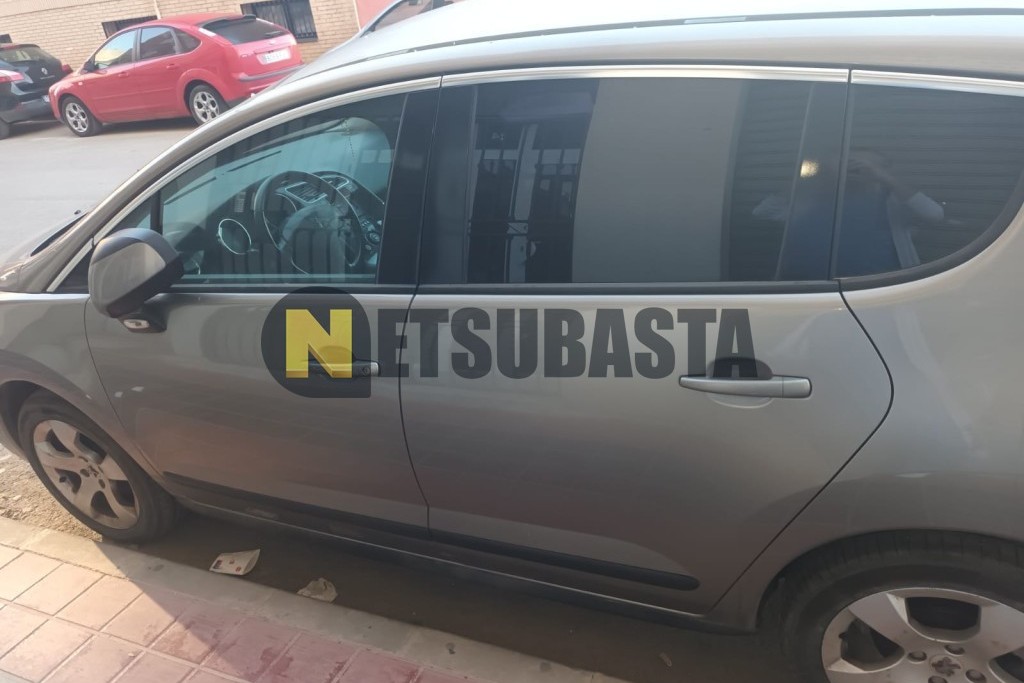 Peugeot 3008 1.6 HDi 2012