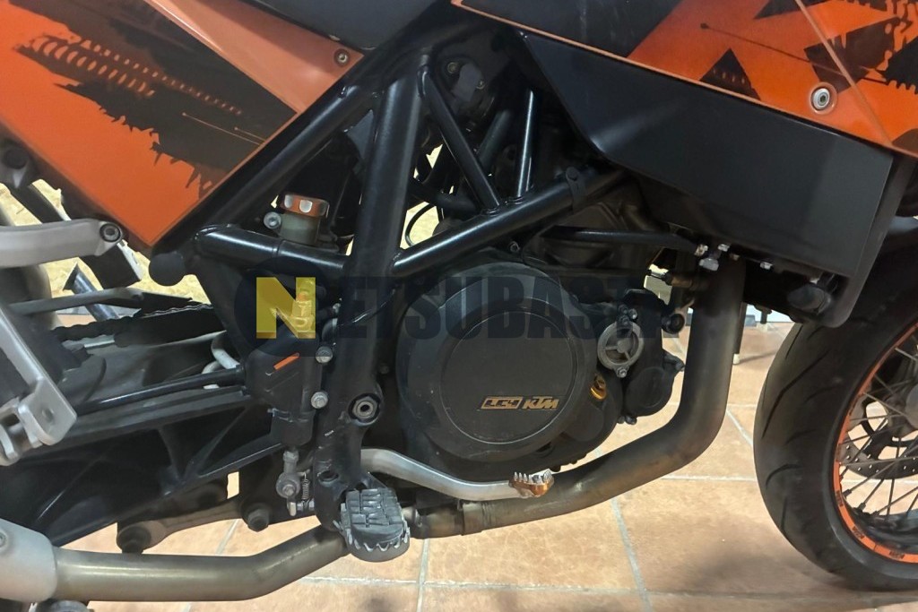 KTM 690 SUPERMOTO 2007