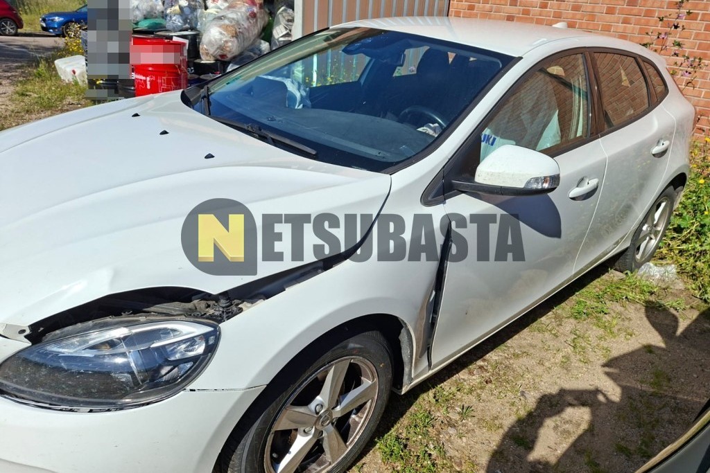 Volvo V40 D2 2016