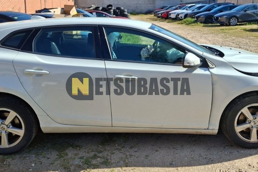 Volvo V40 D2 2016