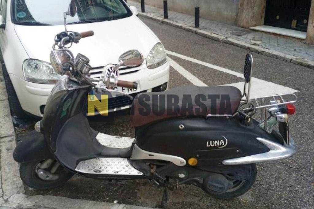 Sumco Luna LN125 2012