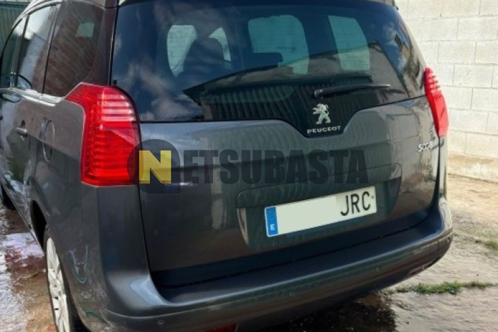 Peugeot 5008 1.2 PureTech 2016
