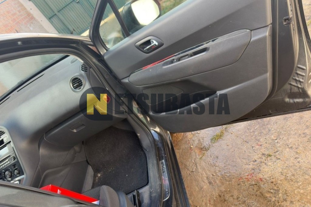 Peugeot 5008 1.2 PureTech 2016