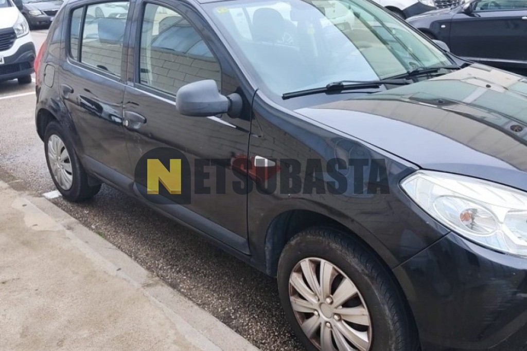Dacia Sandero 1.2 16v 2011