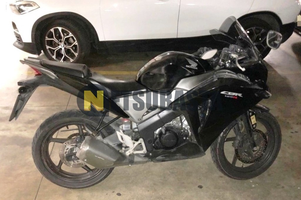 Honda CBR 125R 2011