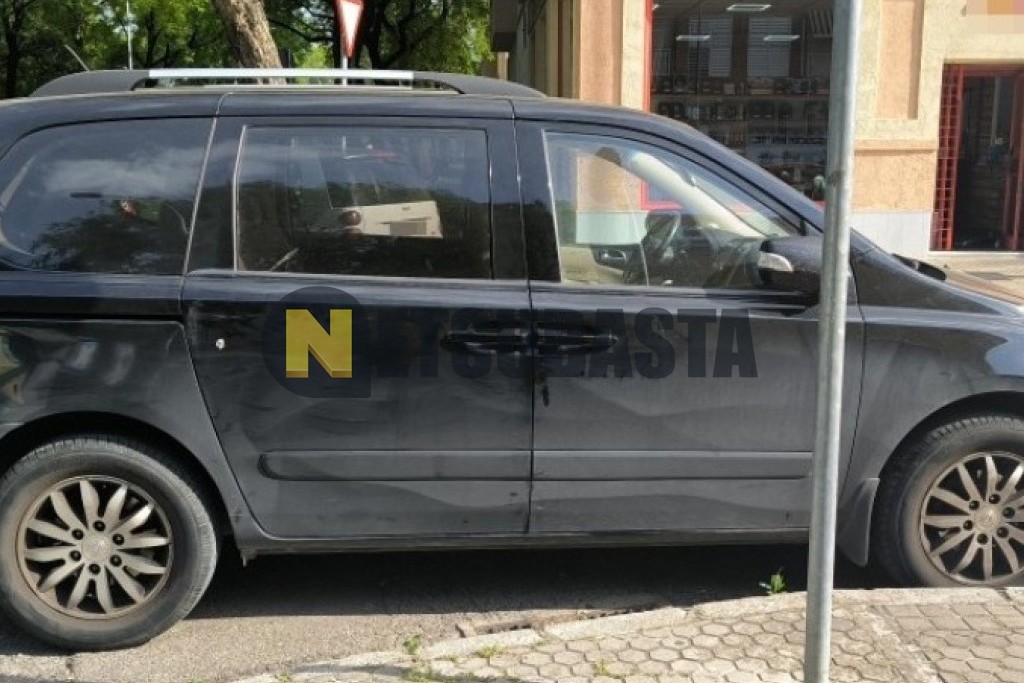 Kia Carnival 2.2 CRDi 2011