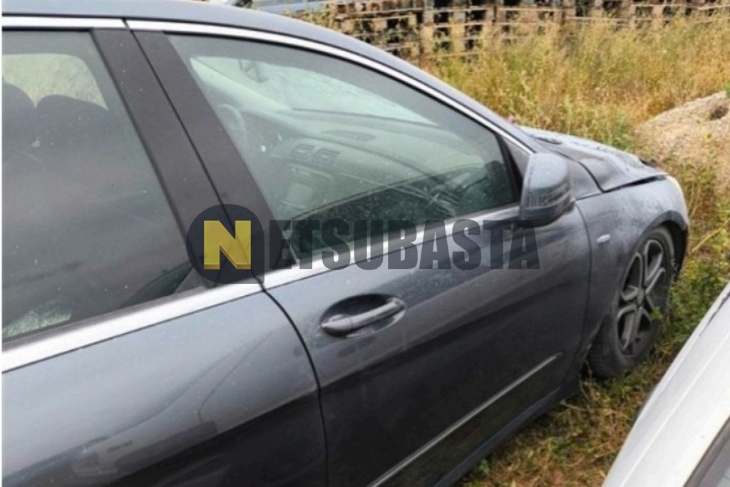 Mercedes-Benz R 300 CDI 2011