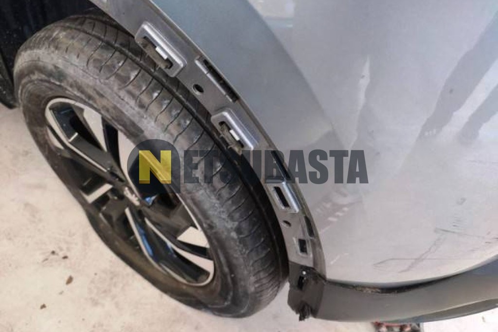 Peugeot 2008 1.5 BlueHDi EAT8 2021