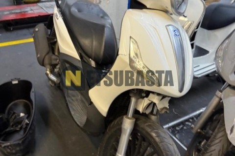 Vespa GTS 125 2008