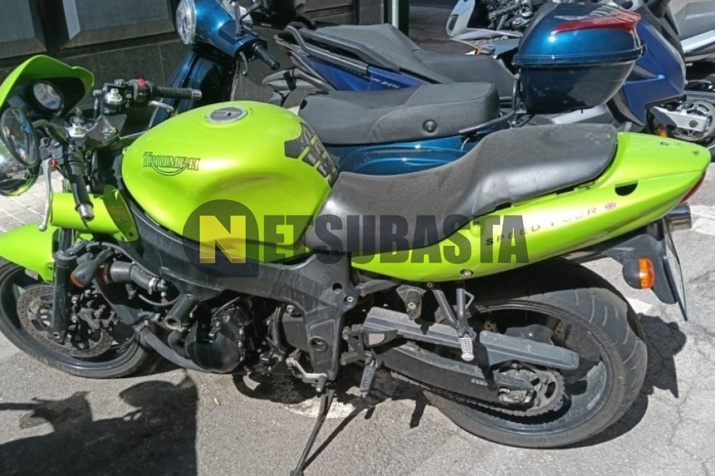 Triumph SPEED Four 2004