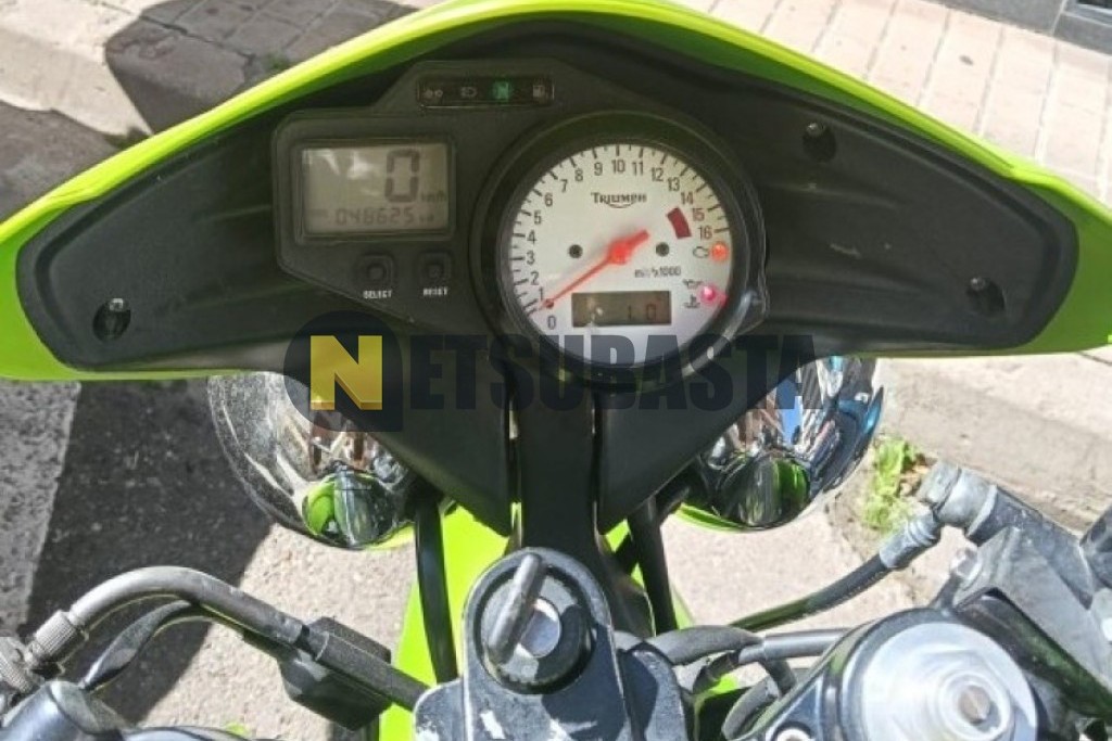 Triumph SPEED Four 2004