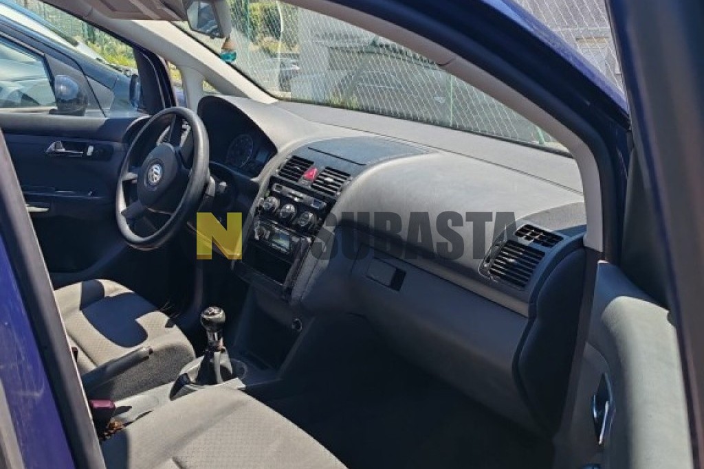 Volkswagen Touran 1.6 FSI 2004