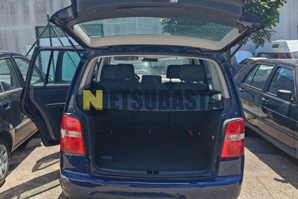 Volkswagen Touran 1.6 FSI 2004