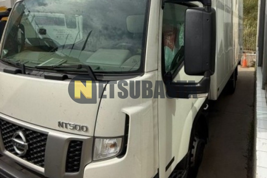 Nissan NT 500 2015