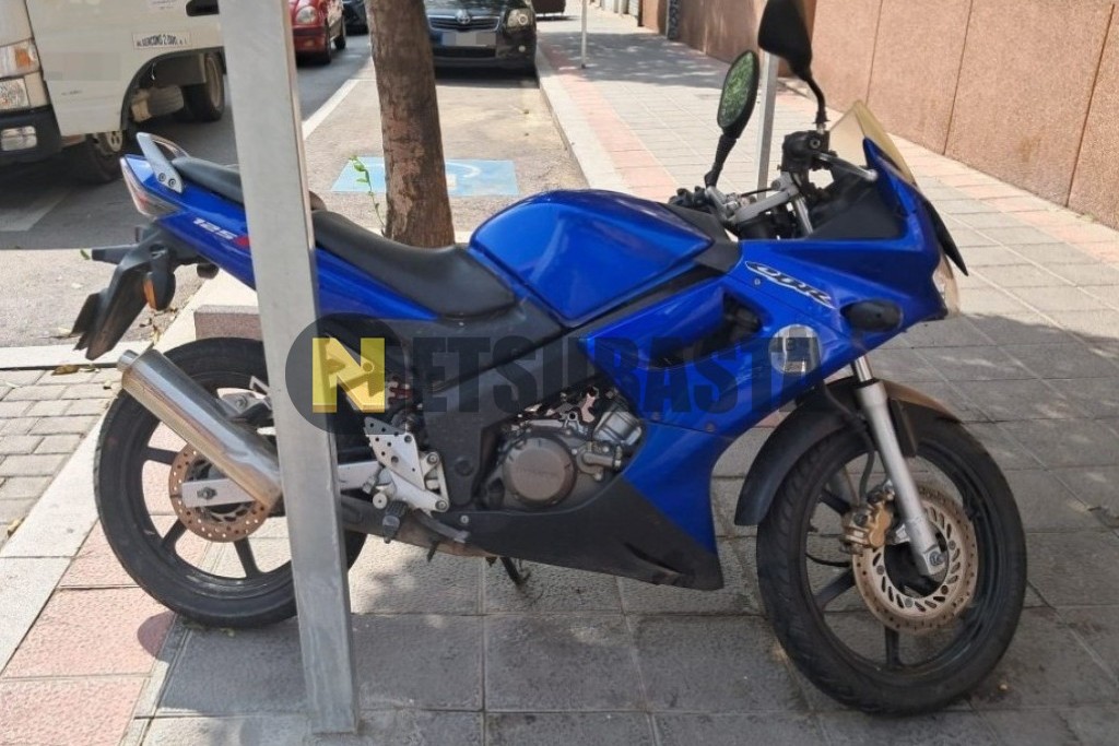 Honda CBR 125R 2006