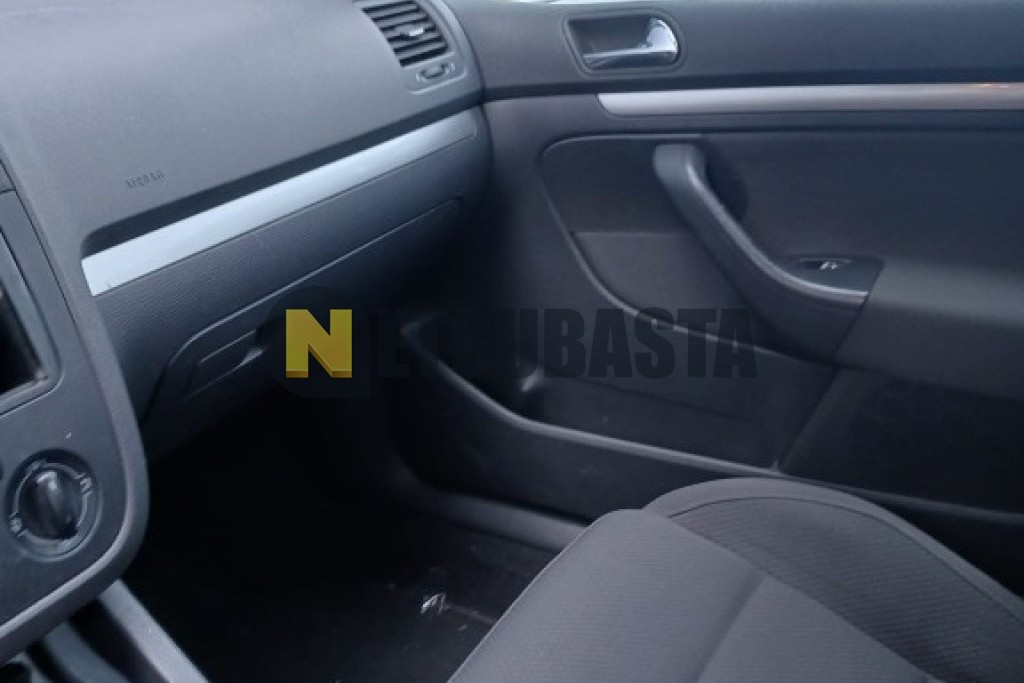 Volkswagen Golf 1.6 FSI 2004
