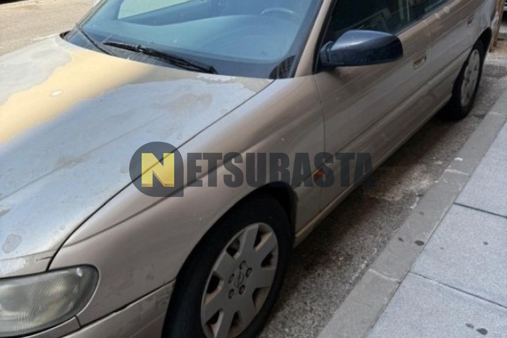 Opel Omega Sedán 2.5 TD 2000