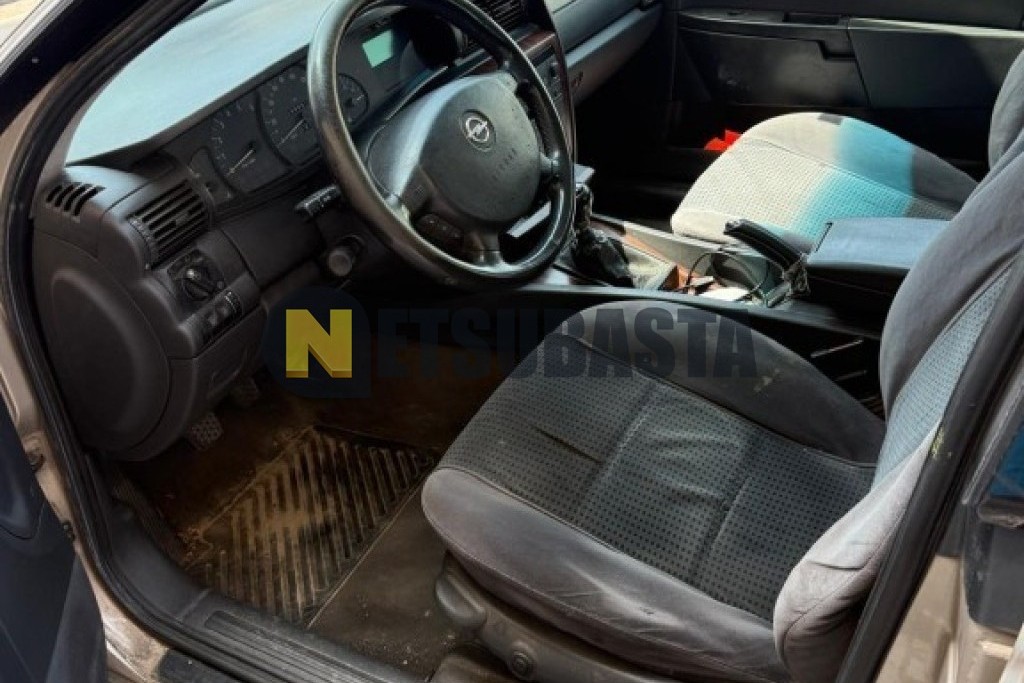Opel Omega Sedán 2.5 TD 2000
