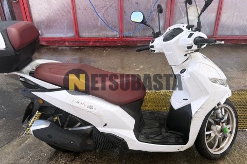 Yamaha Majesty 125 2004