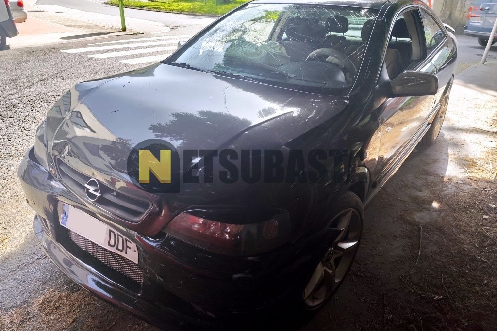 Opel Astra Coupé 2.2 DTI 16V 2004