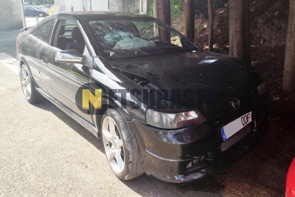 Opel Astra Coupé 2.2 DTI 16V 2004