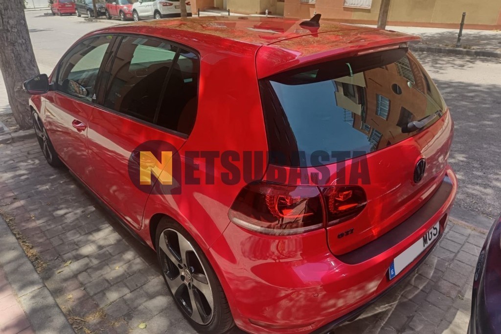 Volkswagen Golf GTI 2.0 TSI 2010