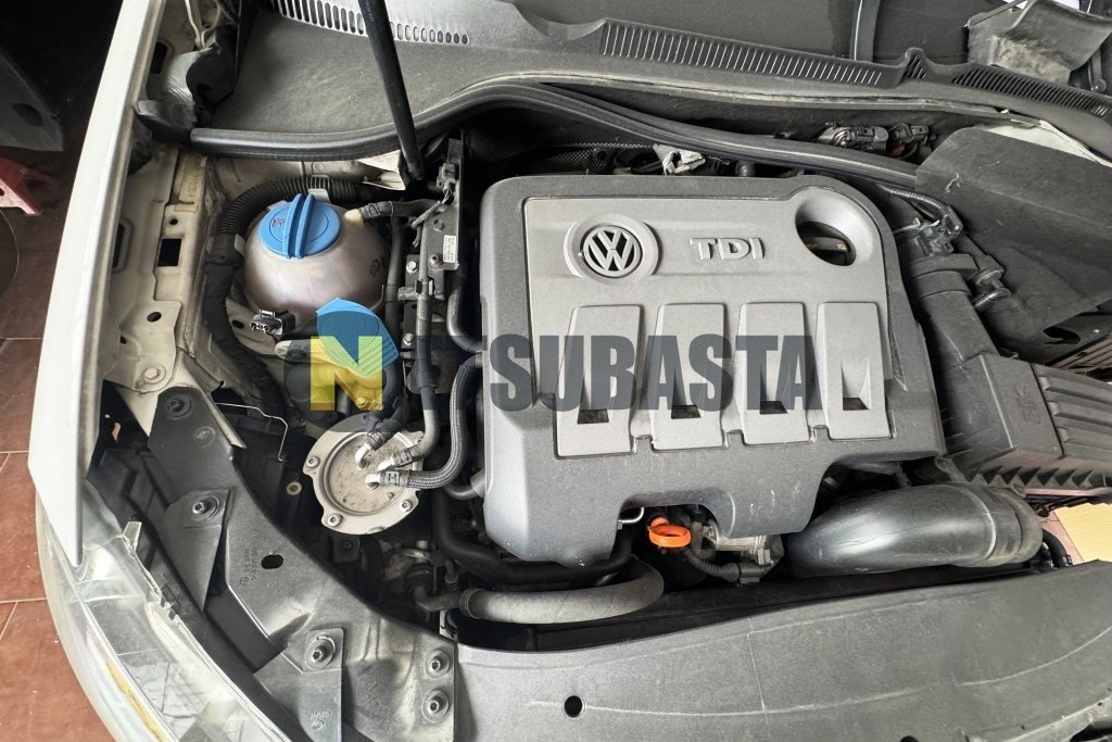 Volkswagen Golf 2.0 TDI DSG 2010