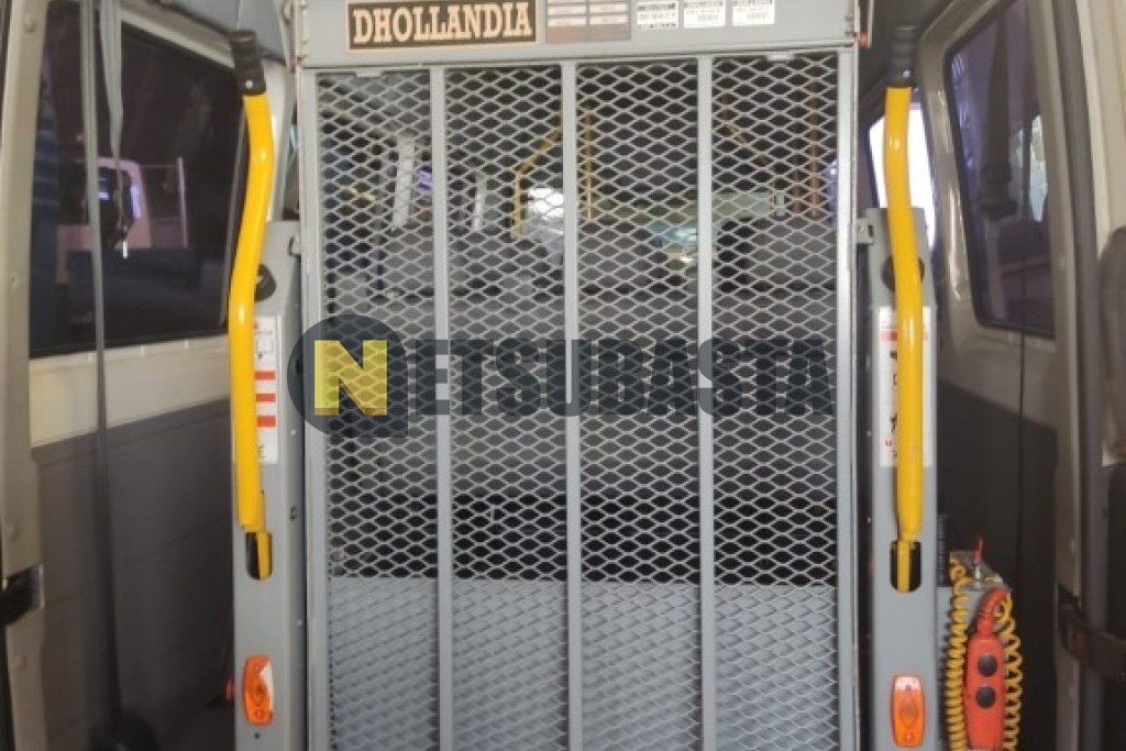 Volkswagen Crafter 2.5 TDI Autobús 2010