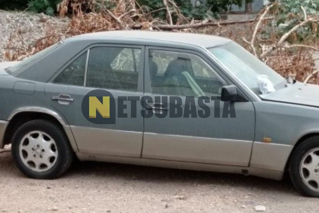 Mercedes-Benz 200E 1990