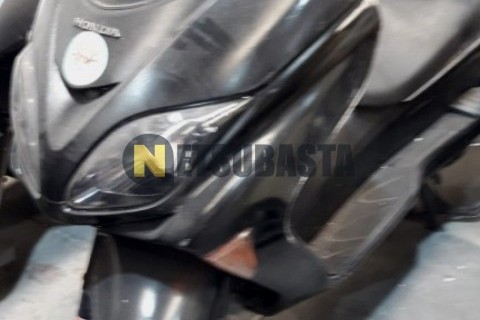 Piaggio X8 200 2005