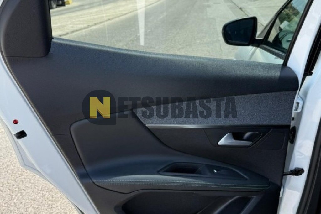 Peugeot 3008 1.5 BlueHDi EAT8 2021