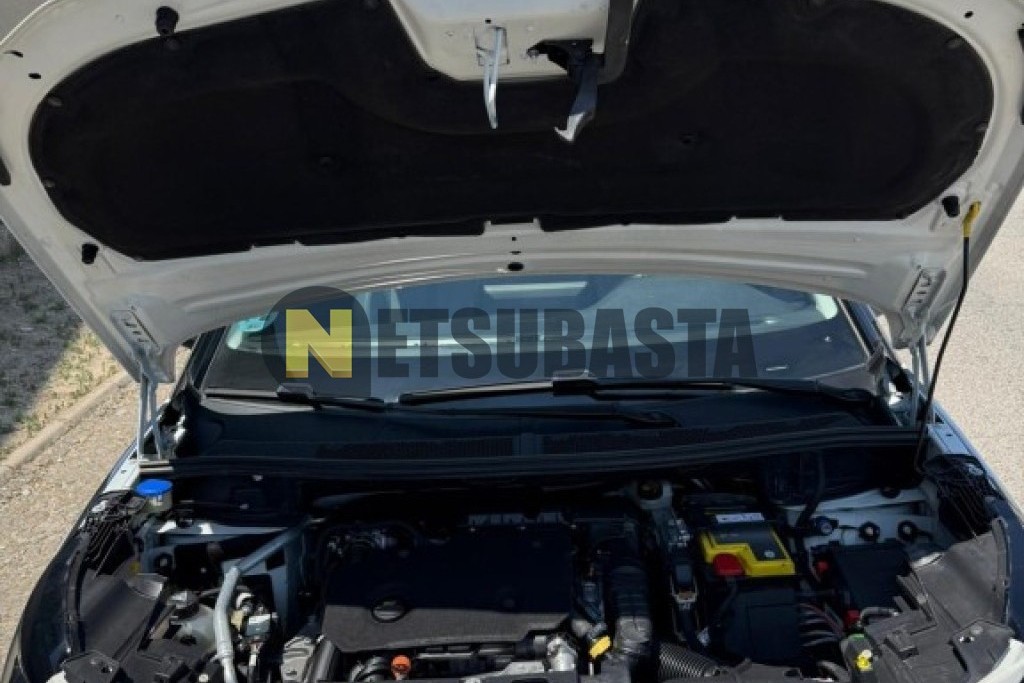Peugeot 3008 1.5 BlueHDi EAT8 2021